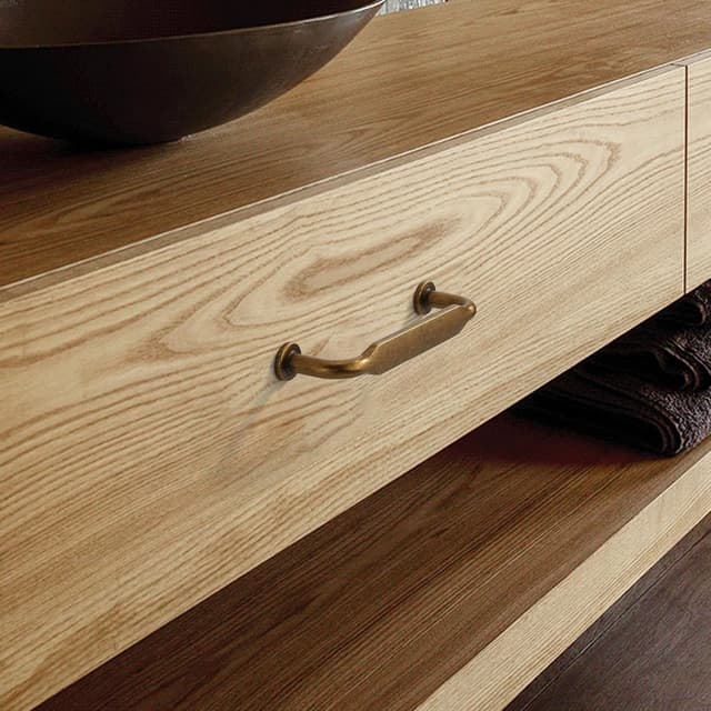 Detalle de Amerdeco set da 10 maniglie antiche in bronzo per mobili da cucina, interasse fori 96 mm