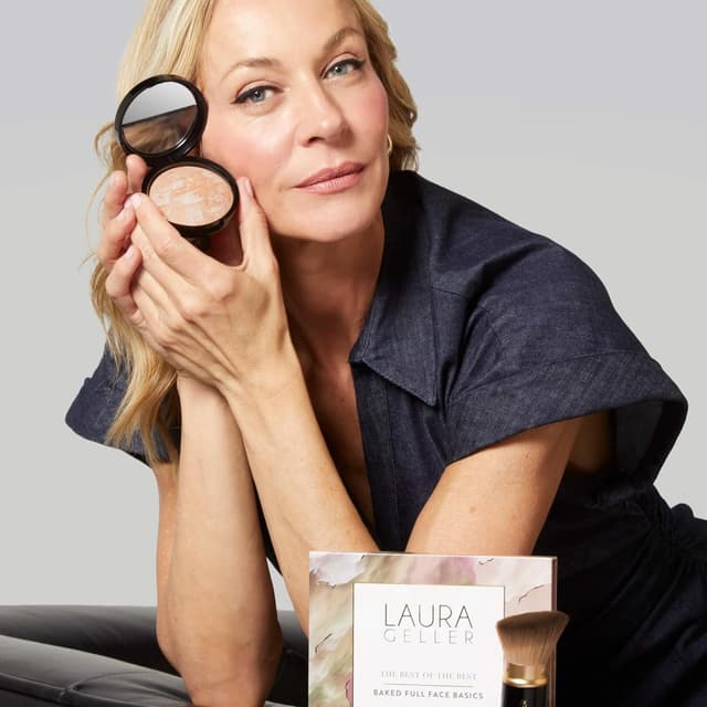 Detalle 2 de Laura Geller Beauty Baked Starter Kit (Medium) with Full Face Palette, Powder Foundation & Brush Set
