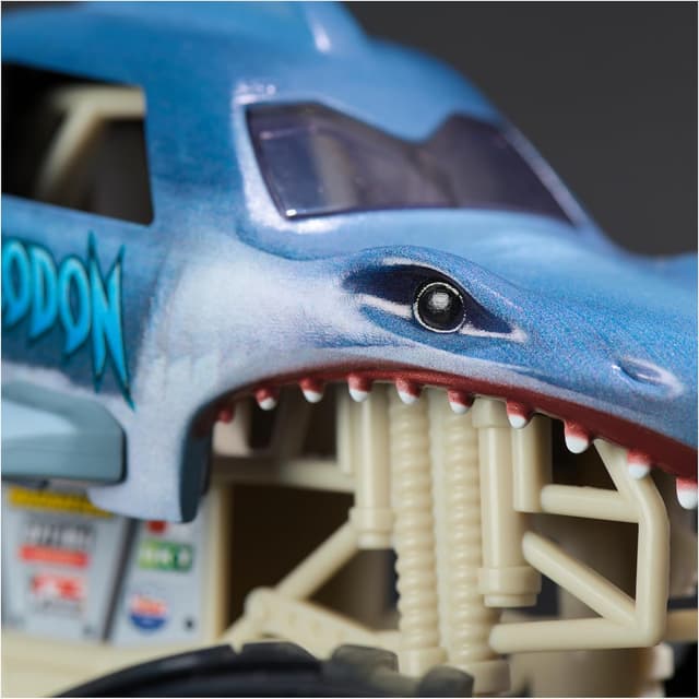 Detalle 2 de Monster Jam Megalodon 1:24 monster truck