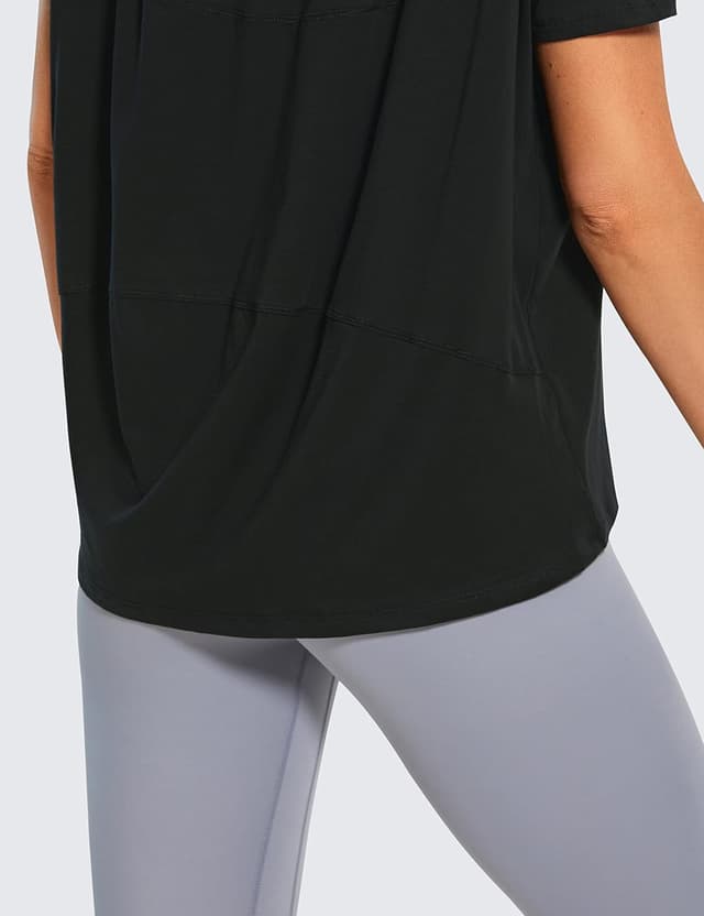 Detalle de CRZ YOGA camicia a maniche corte in cotone Pima con vestibilità ampia per allenamento e yoga