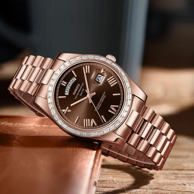 Detalle de NIBOSI Orologio da uomo analogico al quarzo con lunetta “diamanti”, impermeabile 3 ATM e calendario giorno/data