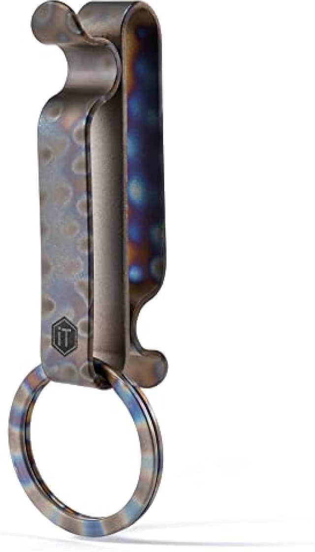 Detalle 1 de KeyUnity KM00 titanium keychain clip 0.45oz