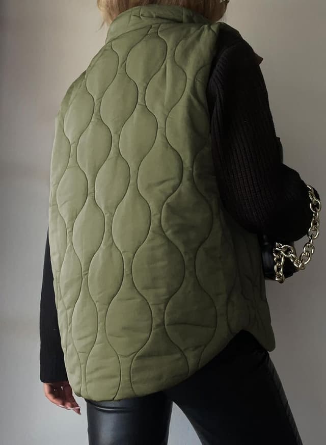 Detalle 2 de EVALESS Cropped Puffer Vest Lightweight