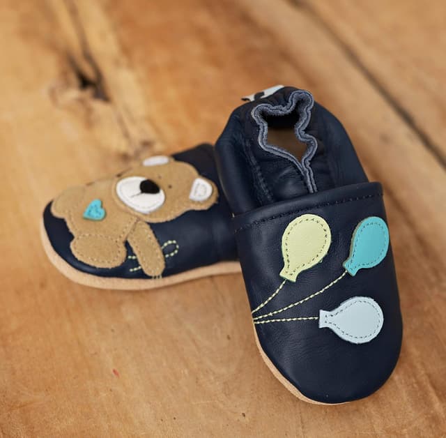 Detalle 1 de Krabbelschuhe von Engel + Piraten für Babys