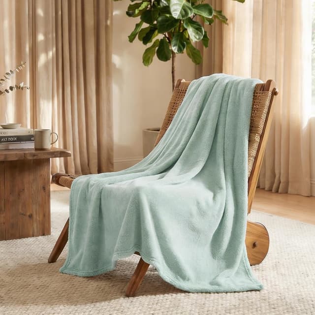 Detalle 2 de CozyLux Plaid couverture polaire 220x240 cm vert sauge