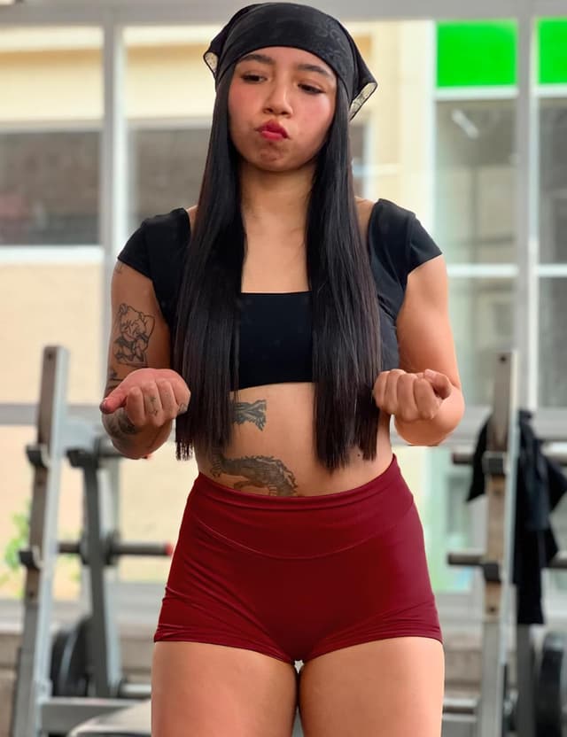 Thumbnail 2 de YEOREO SoftHue Damen Sport Shorts 4,5"