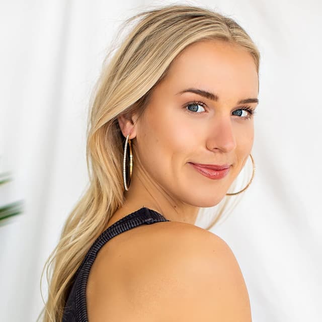 Detalle 2 de MOROTOLE 14K Gold Strass Creolen – große Strass-Ohrringe in Größen von 20 bis 70 mm (S925 hypoallergen)