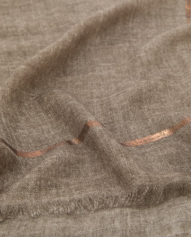 Thumbnail 1 de Ama Pure Pañuelo Righino cashmere flecos