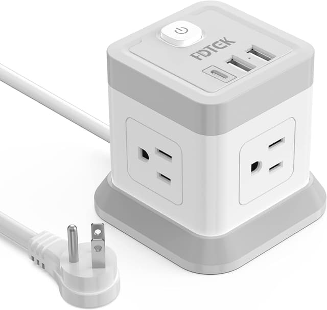 Detalle de FDTEK Flat Plug Power Strip with USB (4 AC Outlets, 3 USB including USB-C) and Overload Protection, 5 ft