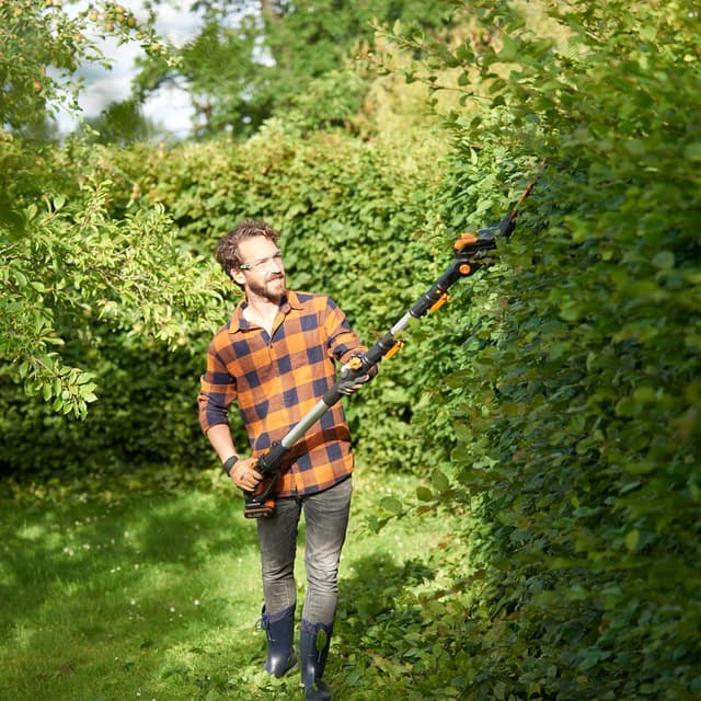 Detalle 2 de WORX WG252E.9 20V Cordless Pole Hedge Trimmer (45cm) with Reach up to 2.8m