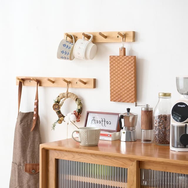 Detalle de Treoakwis solid oak wall coat rack with shelf and 4 hooks (15.7 inches / 40 cm)