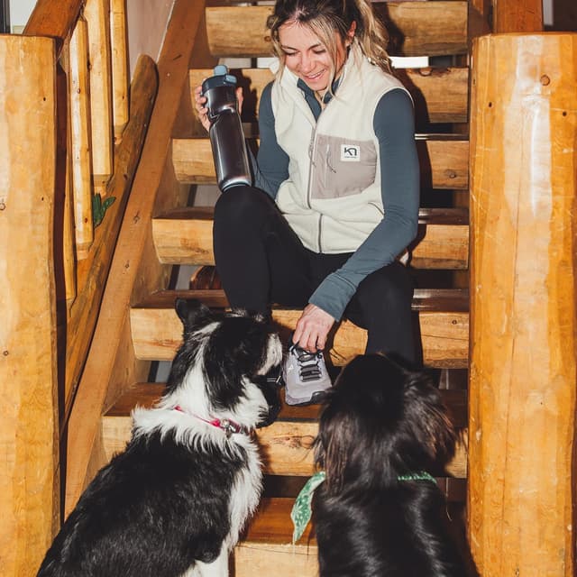 Detalle 2 de BOTTLE BOTTLE Insulated 24 oz Stainless Steel Water Bottle with Flip Top Lids (Black)