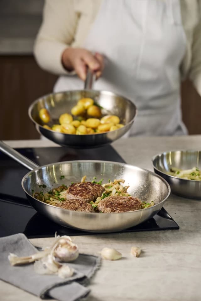 Detalle 1 de Demeyere Classic 3 Bratpfanne 28 cm