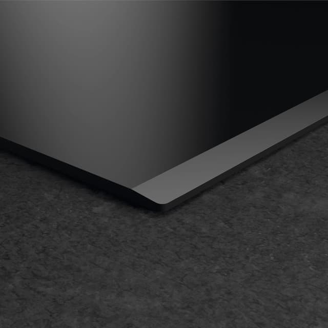 Detalle de AEG Placa de inducción AEG TN63IP0BFB con 3 zonas y PowerBoost (reacondicionada Grado B)