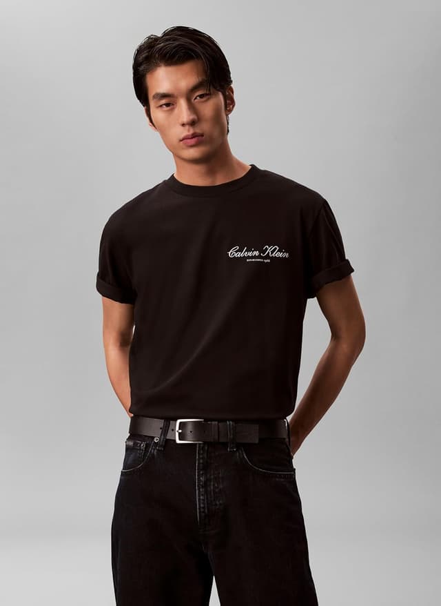 Detalle de Calvin Klein 20s March Graphic Seasonal Fashi LV04RF822G t-shirt grafica da uomo