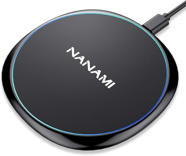 Detalle de NANAMI 10W Wireless Charging Pad for iPhone & Samsung (portable, non-slip base)
