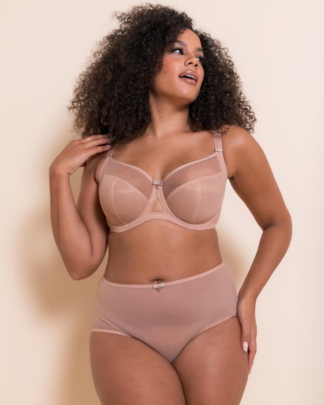 Detalle de Curvy Kate Victory balcony side support bra (underwired) – black, cup size D–J