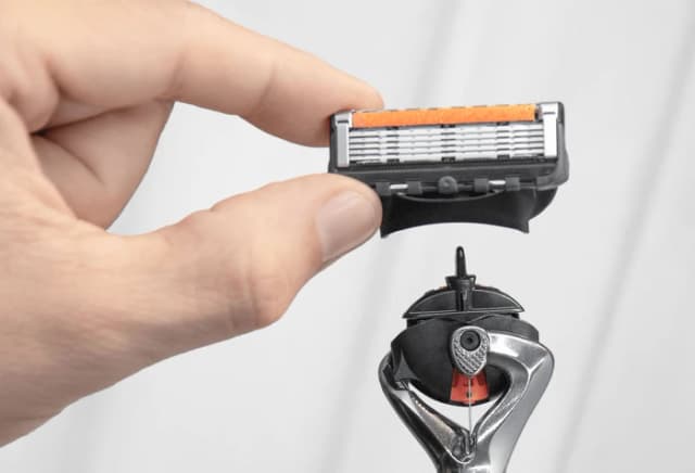 Detalle 2 de Gillette ProGlide Rasierer-Set mit 10 Ersatzklingen