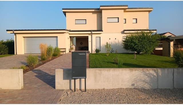 Detalle de Metzler Paketbox mit kontaktloser Annahme