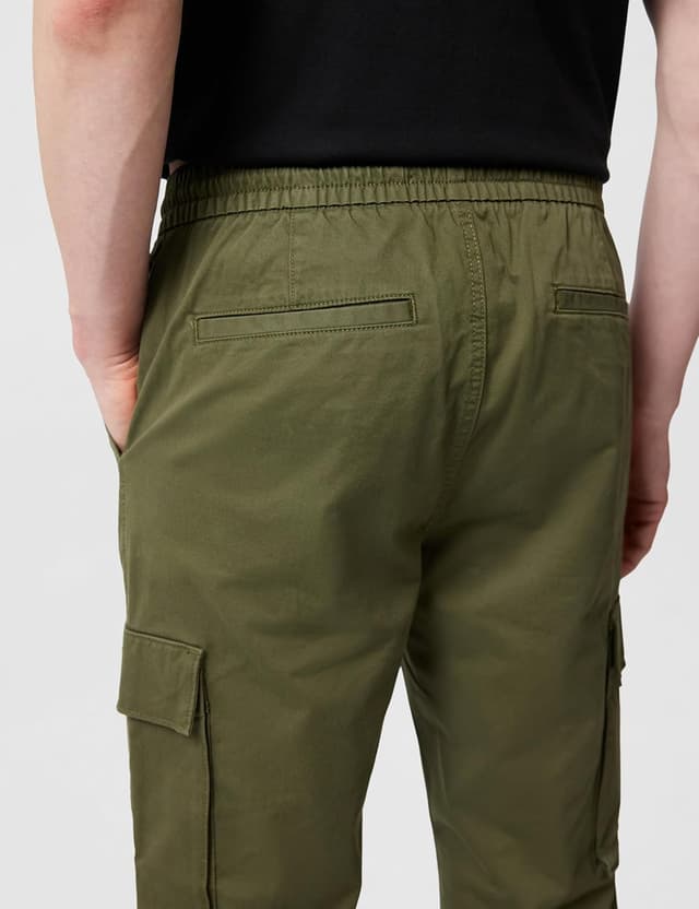 Detalle de Calvin Klein Men’s Comfort Cotton Skinny Fit Cargo Trousers