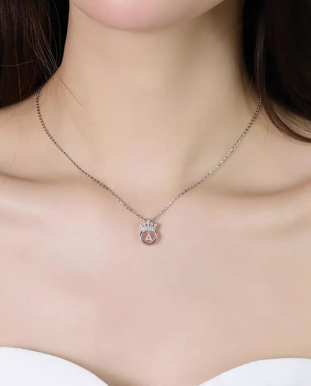 Detalle 2 de Zelnff Kronen-Herz Halskette mit Initiale