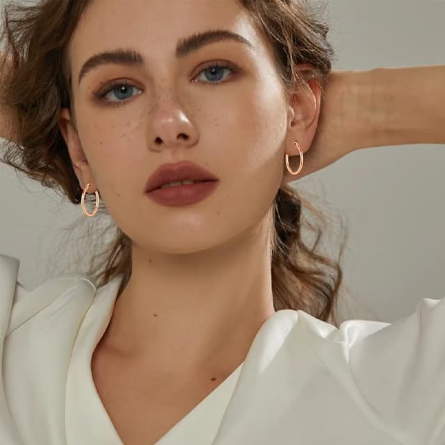 Detalle de Cangall Creolen Silber 925 Klein – Damen-Huggie-Ohrringe mit Stern-Design