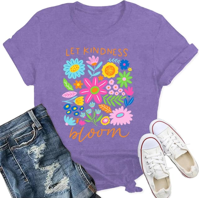 Detalle de Qskall women’s “Let Kindness Bloom” flora graphic T-shirt