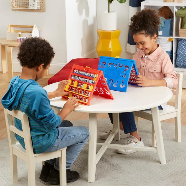 Detalle 2 de Hasbro Gaming ¿Quién Es Quién? Juego de mesa para 2 jugadores 🎲