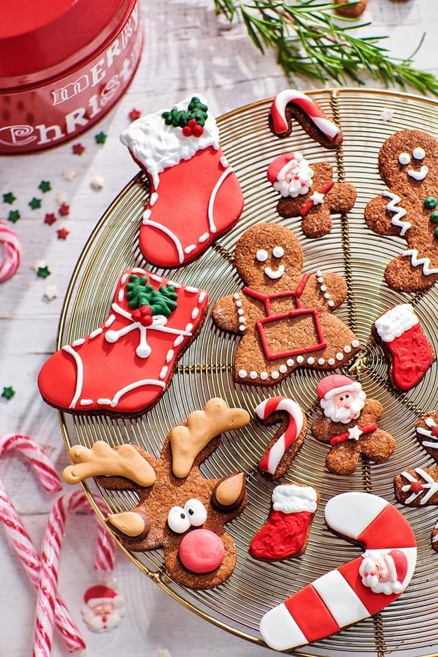 Thumbnail 1 de FunCakes Pasta de Azúcar Rojo Fuego 1 kg 🍰