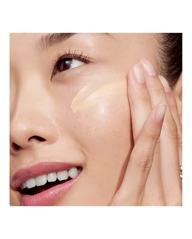 Thumbnail 4 de Clinique Even Better Clinical Vitamin Makeup SPF 50 — base 50 SPF