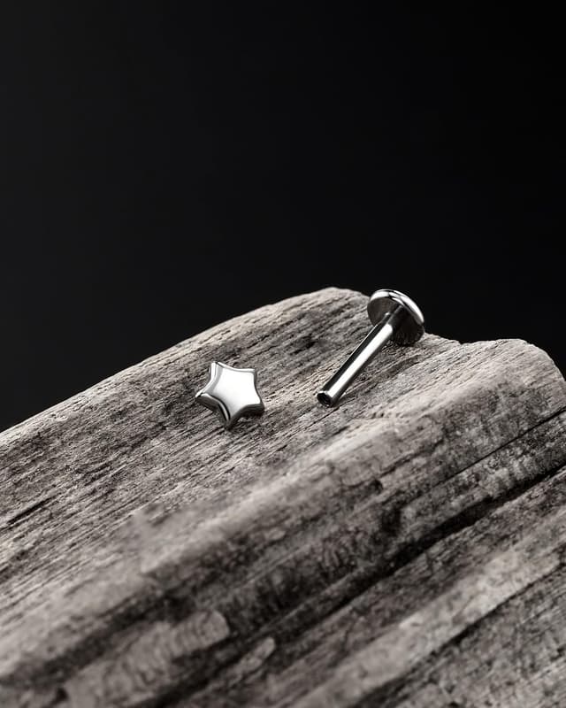 Thumbnail 1 de OUFER Lip Labret 16G 8mm Titane