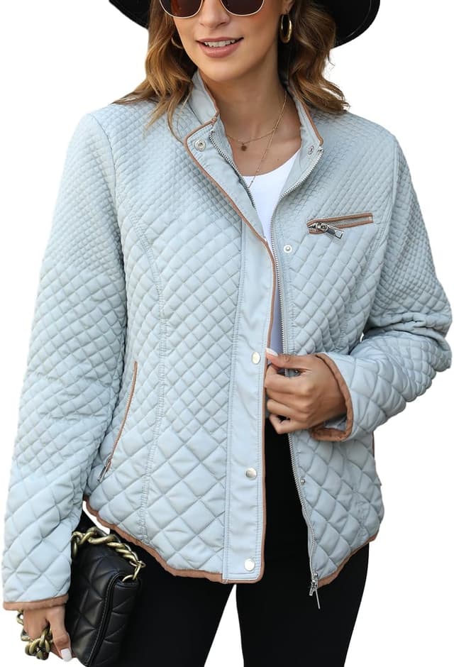 Detalle 2 de Bellivera Women’s Stand Collar Lightweight Quilted Puffer Jacket with Zip & Button Closures