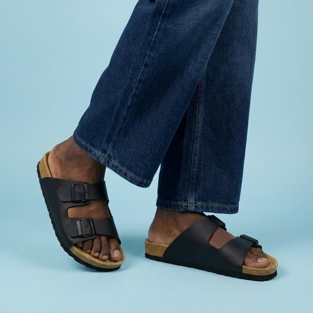 Thumbnail 6 de CUSHIONAIRE Lane Cork Footbed Men’s Sandals with Adjustable Buckle Comfort Slides