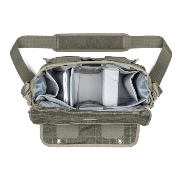 Detalle de ThinkTank Retrospective 30 V2.0: bolso de hombro para portátil de 15" y equipo fotográfico