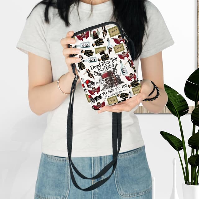 Detalle de LEVLO Jack Sparrow crossbody bag (Angelica & Jack fans gift) – canvas pirate shoulder bag