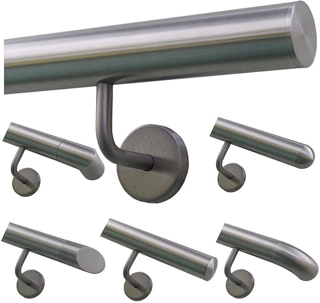 Detalle de Edelstahl-Handlauf TIBU Ø 42,4 mm, 380 cm – mit gerader Endkappe und 4 gewinkelten Haltern