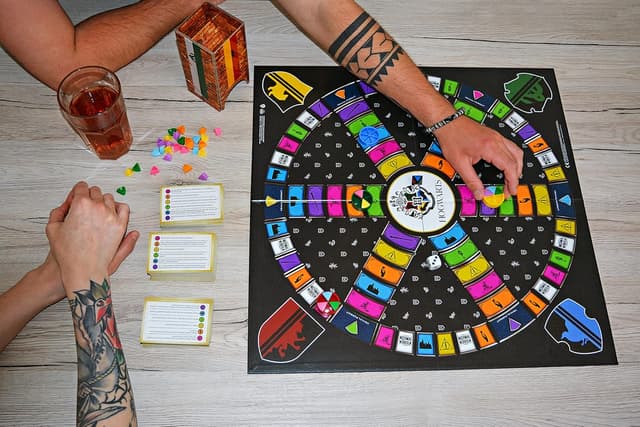 Detalle 2 de Winning Moves Trivial Pursuit XL Quizspiel 1800 🎲