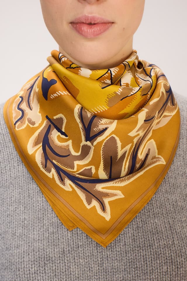 Thumbnail 1 de Inoui Editions Pañuelo de seda estampado