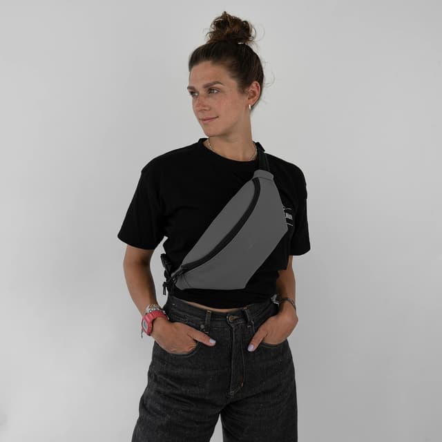 Detalle de Johnny Urban Riley Bauchtasche (Grau) – Gürteltasche & Crossbody mit flexiblem Gurt