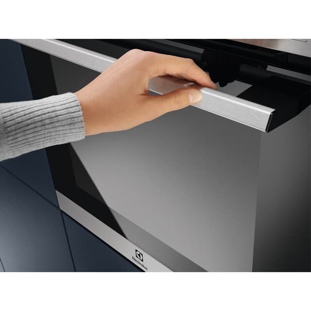 Detalle 2 de Electrolux EOF3H50BX horno multifunción con AquaClean 71 L