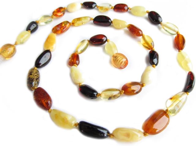 Detalle de Baltische Bernsteinkette Damen (100% Baltischer Bernstein) – ilikeamber.com AN40-55-MLT.P-5CHP.ILA-19.09