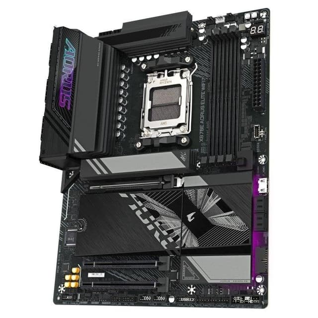 Detalle de Gigabyte X870E AORUS ELITE WIFI7 placa base