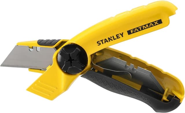 Detalle de Cutter STANLEY 0-10-780 con cambio lama rapido e sistema Interlock