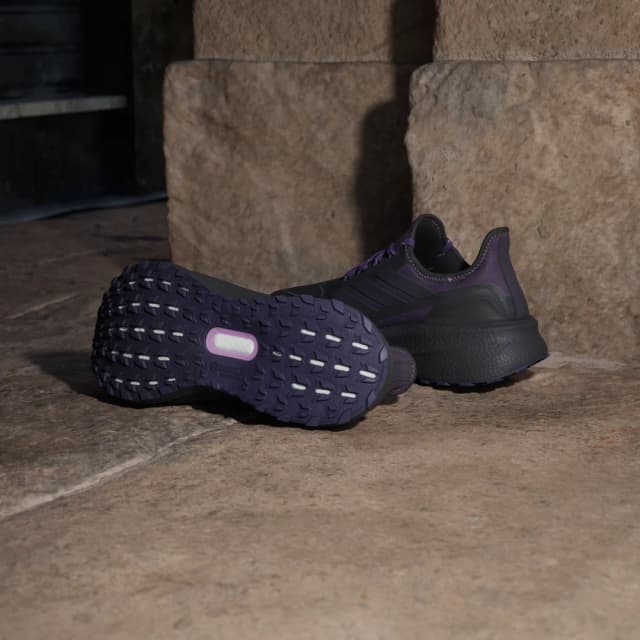 Detalle de Adidas ULTRABOOST 5 GTX violeta