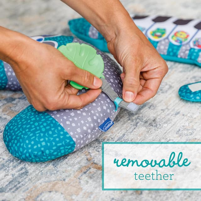 Detalle de Infantino 3-en-1 Tummy time Pillow and Piano : tapis de jeu évolutif dès la naissance