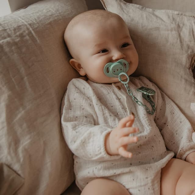 Thumbnail 6 de Suavinex Bonhomia Rosa, Cadena para Chupete, Broche Joya🌸