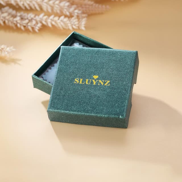 Thumbnail 6 de SLUYNZ Love Heart Stud Earrings 0.7 g