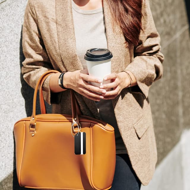 Detalle de Yizhet aluminium alloy luggage tags (set of 6) with steel loop – black