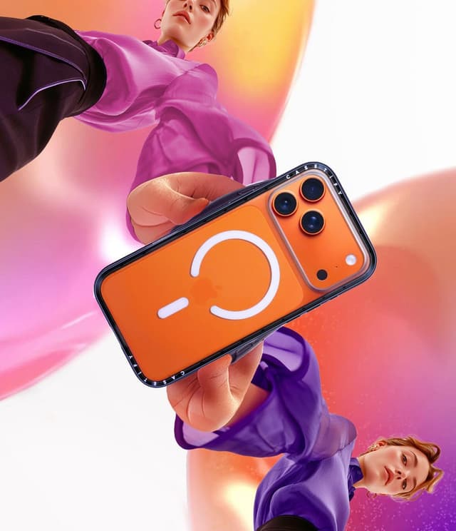 Detalle de CASETiFY Compact iPhone 17 Pro Case (Zebra-Brown / Clear Black) with MagSafe compatibility