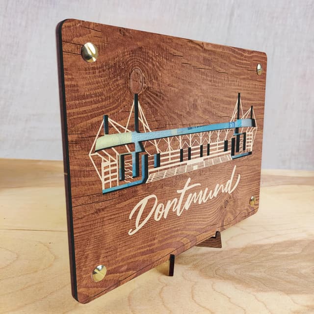 Detalle 2 de XL Geldgeschenk aus Holz für Dortmund (20x15 cm) inkl. Ständer – Fanartikel & Geschenk für Stadtverliebte